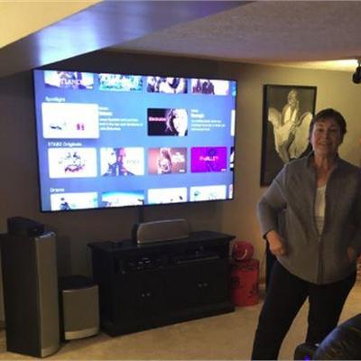 Samsung Flat Screen Television, Large 85”