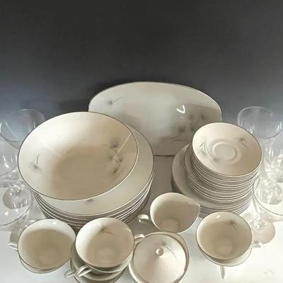 Mid Century German Hutschenreuther Caribe Porcelain China Dinnerware Plus Barware 8 Place Setting