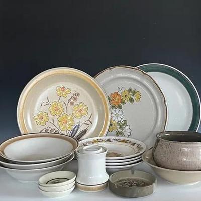 Mid Century Modern Japanese Stoneware Dinnerware 