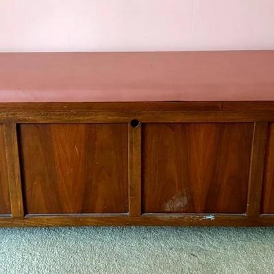 Padded Top Cedar Chest, Virginia Maid By Lane Furniture