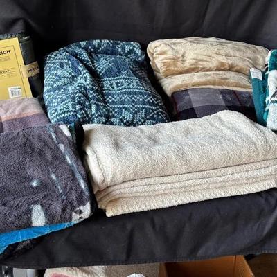 Blankets And Throws