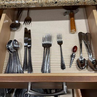 Sale Photo Thumbnail #33