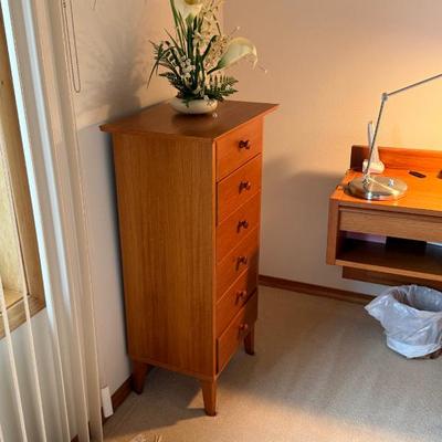 Sale Photo Thumbnail #103