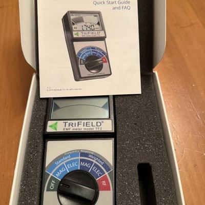 Electromagnetic field meter 