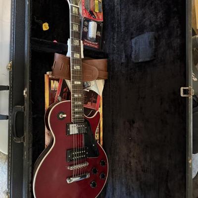 Sale Photo Thumbnail #26: Hondo II electric guitar 