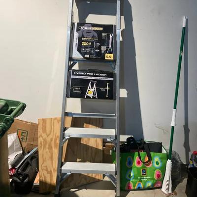 5.5 Foot Gorilla Ladder