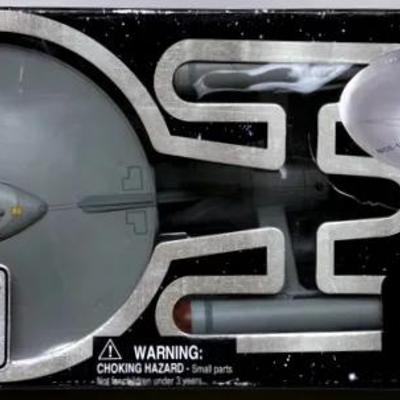 Diamond Select "Star Trek Enterprise" NCC-1701 Starship