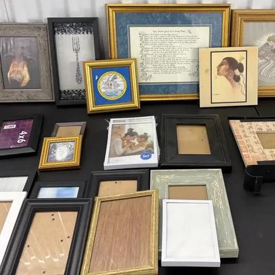 Gaggle of Picture Frames!
