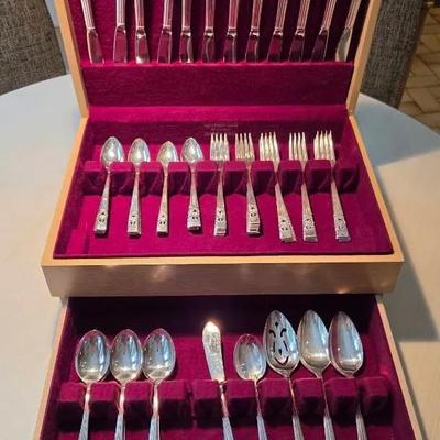 Community Silverplate Flatware Set with Storage Box