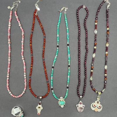 Sajen Ring & Necklaces