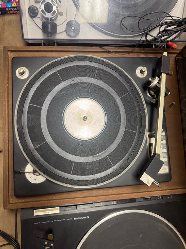 Sale Photo Thumbnail #250