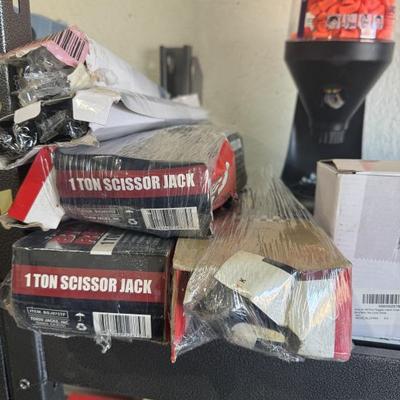 Sale Photo Thumbnail #13