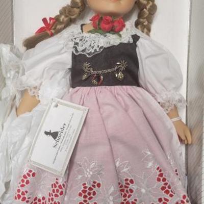 Selection of Toys, Dolls and Collectibles 
