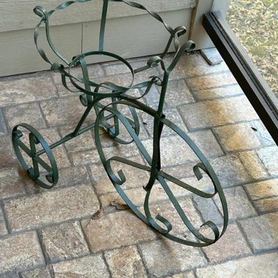 Great Selection of Outdoor Furniture and Decor 