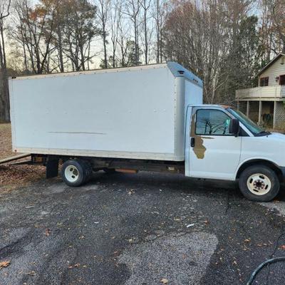 2008 GMC Savana G3500 Box Truck w/ Ramp. Clean Box and Runs. 