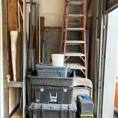 Ladders, Tool Chests and Construction Equipment - HUGE Selection of Household and Construction Tools 