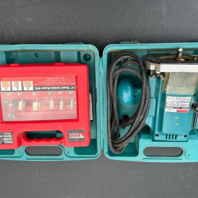 Makita Plunge Router - HUGE Selection of Household and Construction Tools 