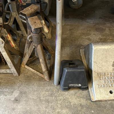 Jack Stands and Wheel Chocks - HUGE Selection of Household and Construction Tools 