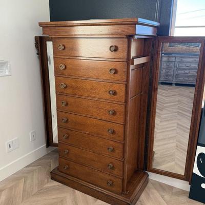 Sale Photo Thumbnail #129