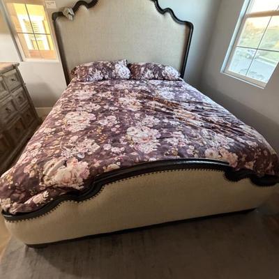 Sale Photo Thumbnail #150