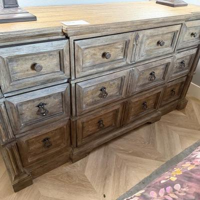 Sale Photo Thumbnail #151