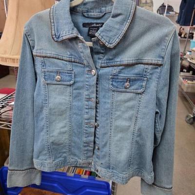 Sale Photo Thumbnail #396