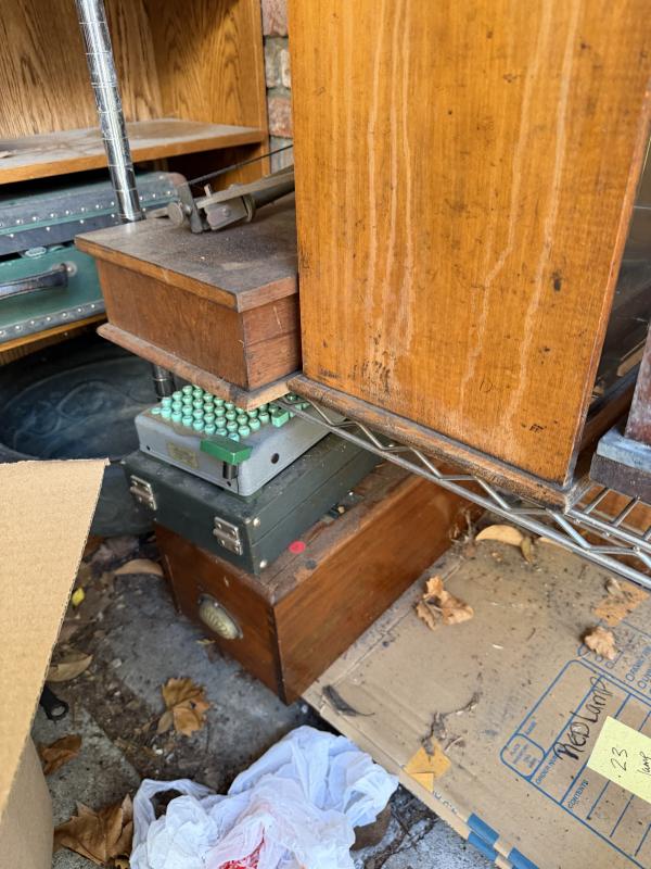 Sale Photo Thumbnail #251