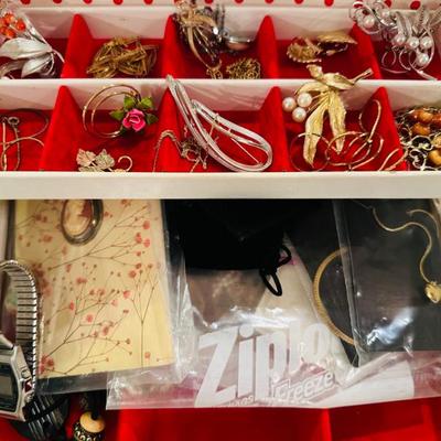 Sale Photo Thumbnail #144