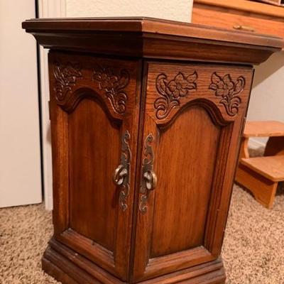 Sale Photo Thumbnail #246