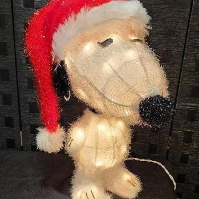 19" Lighted Snoopy