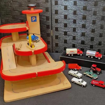 Large Wood Racetrack & Collectible 1:64 Die Cast Trucks