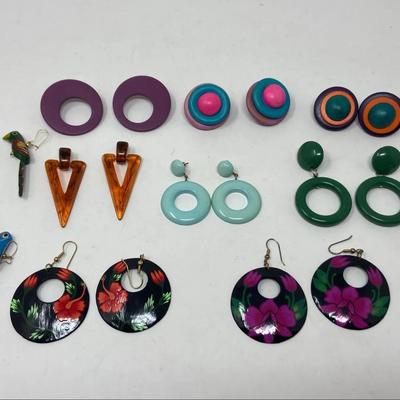 Pierced Fashion Earrings 