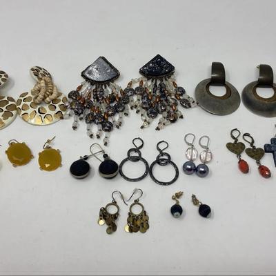 Pierced Dangly Fashion Earrings 