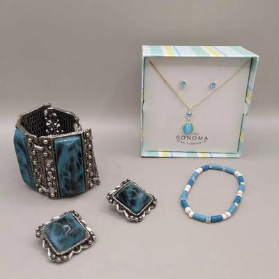 Stretch Bracelets and Sonoma Co Necklace/Earrings Gift Set 