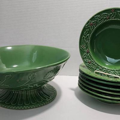 8 Pc. Christmas Berries Serving Set