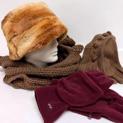 “Spring” Gloves, “Turtle Fur” Hat and More
