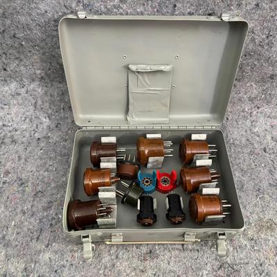 Vector Electronic MX-1258/U | Tube Socket Adapter Kit