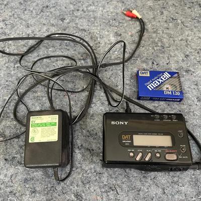 Sony DAT Walkman Digital Audio Tape Recorder TCD-D8 with AC Adapter & DAT Tape