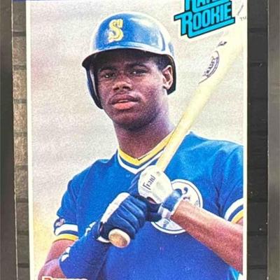 1989 Donruss Baseball Ken Griffey Jr. #33 RC Rated Rookie Seattle Mariners