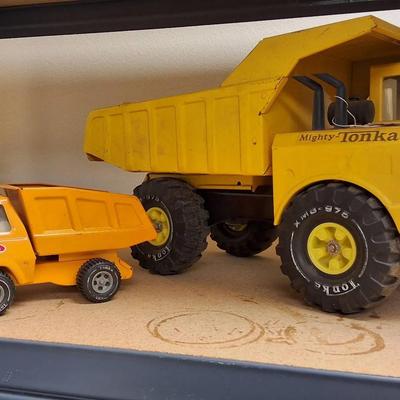 Pair of Vintage Tonka Dump Trucks – Mighty Tonka & Small Tonka
