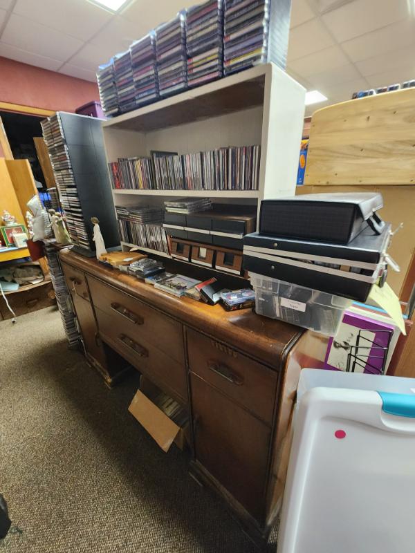 Sale Photo Thumbnail #43