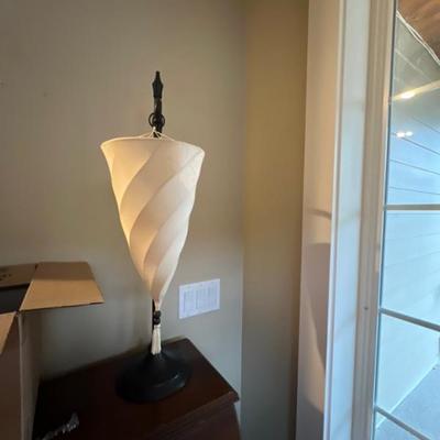 Table lamp