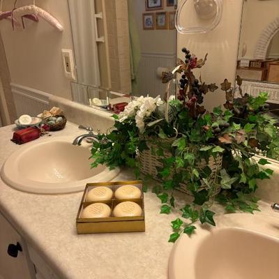 Sale Photo Thumbnail #204