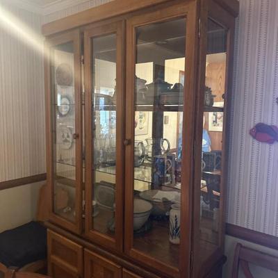 Display hutch