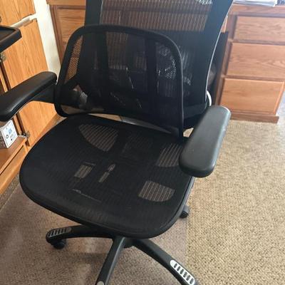 Ergonomic office chair