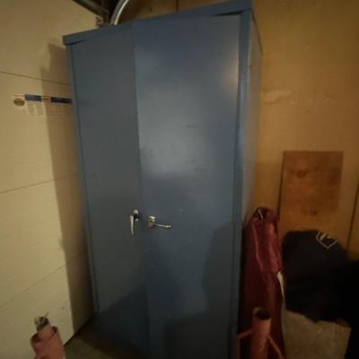 Metal storage cabinet