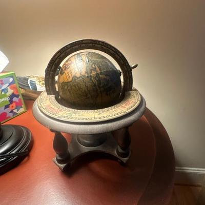 Mini globe