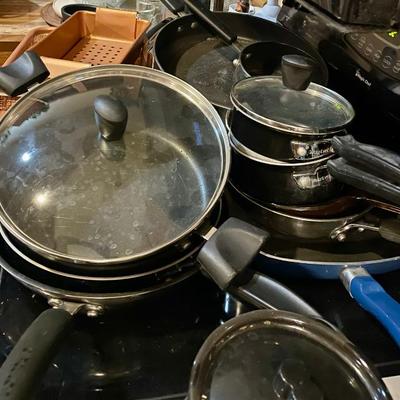 Sale Photo Thumbnail #17: Pots & Pans