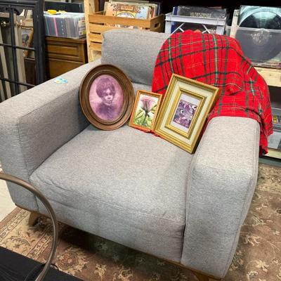 Sale Photo Thumbnail #96