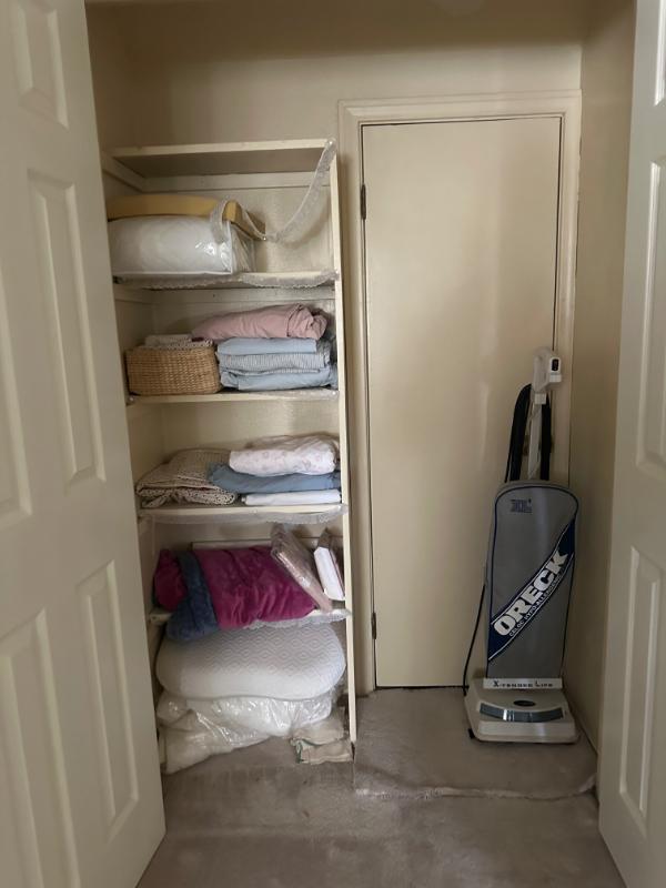 Sale Photo Thumbnail #136